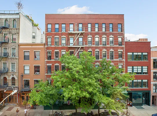 Sold by Compass | media 8