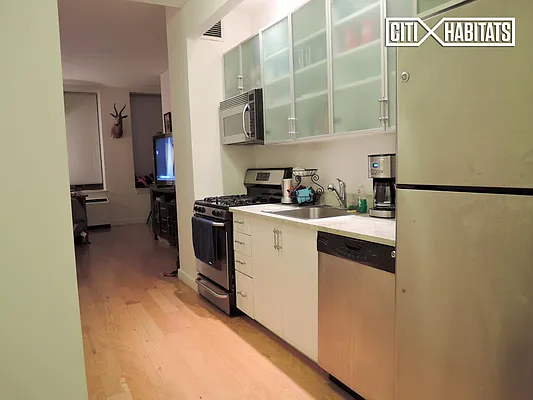 Rented by Citi Habitats | media 46