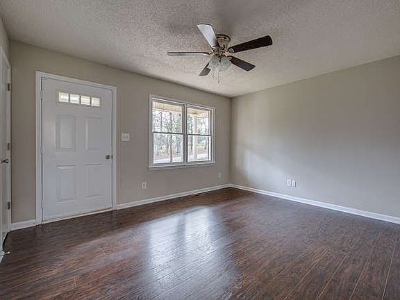 4th image of 104 Hardwick Dr
