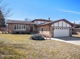 538 W Armitage Ave, Elmhurst, IL 60126