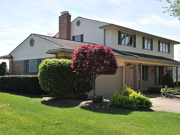 3rd image of 54424 Franklin Dr