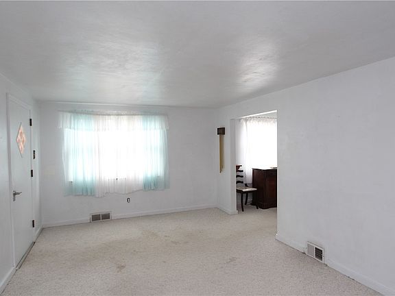 4th image of 9 Glenview Ave