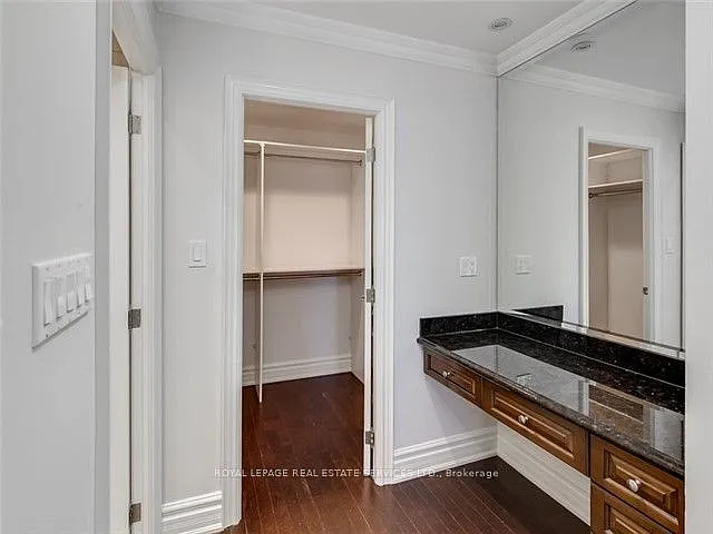 71 Charles St E #Penthouse 1605 — Photo 17
