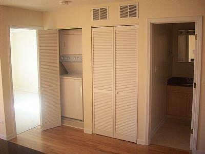 3rd image of 6400 N Sacramento Ave APT 107