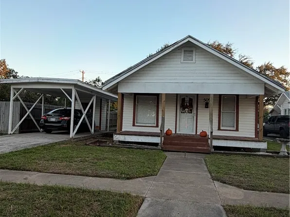 509 W Borden St, Sinton, TX 78387