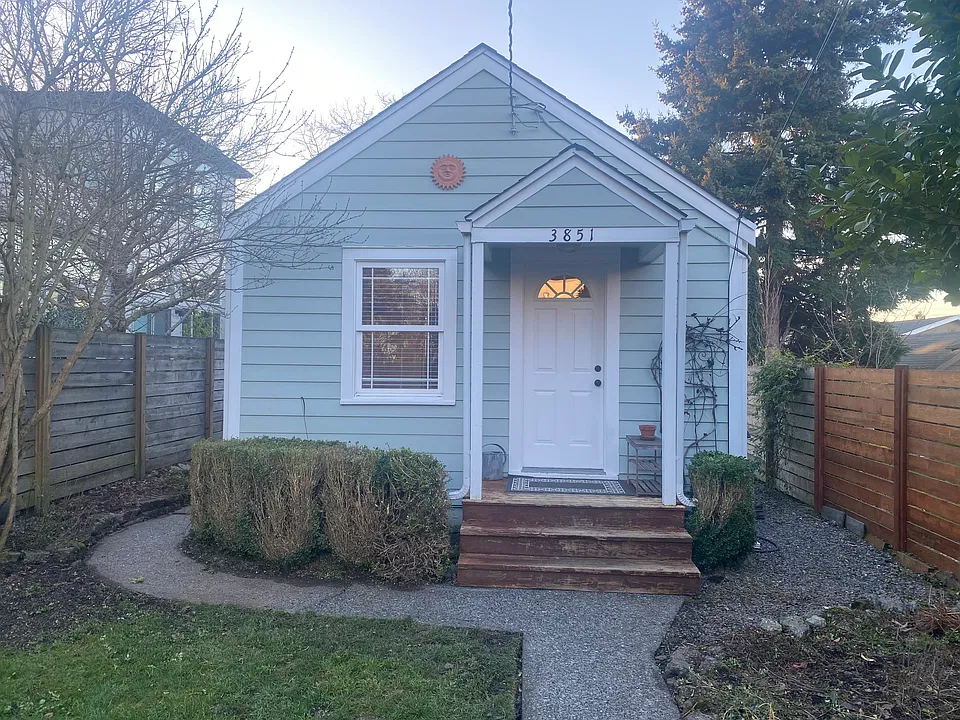 3851 19th Ave SW