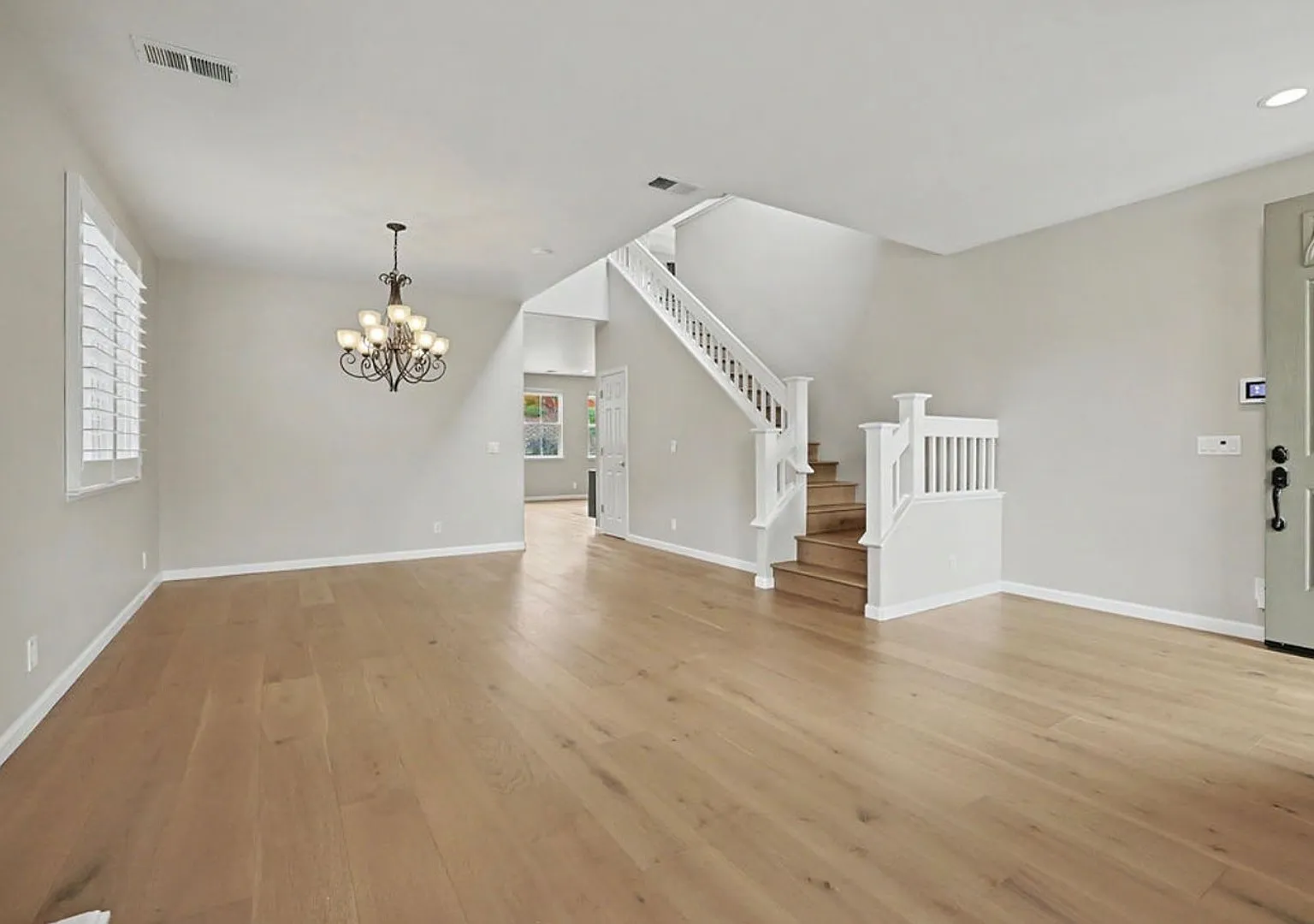 Seaside Highlands | 4 Bedroom | 2.5 Bath - Available Now — Photo 4