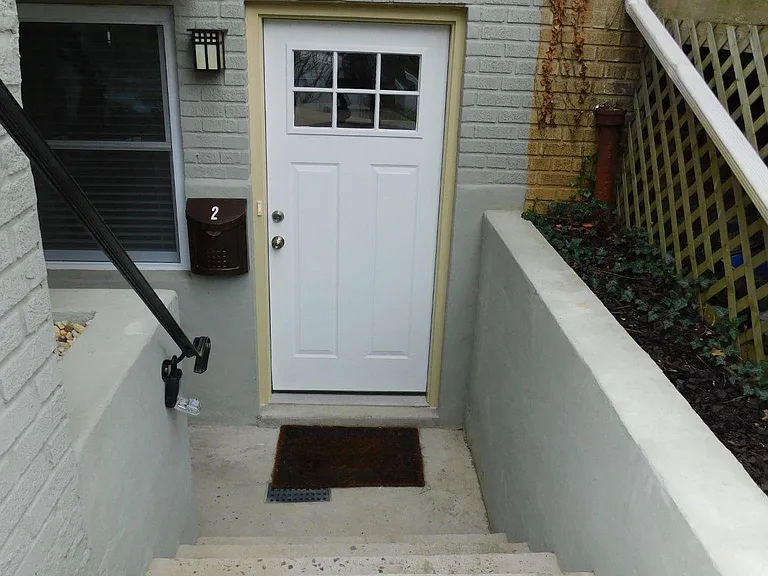 308 Webster St NW — Photo 5