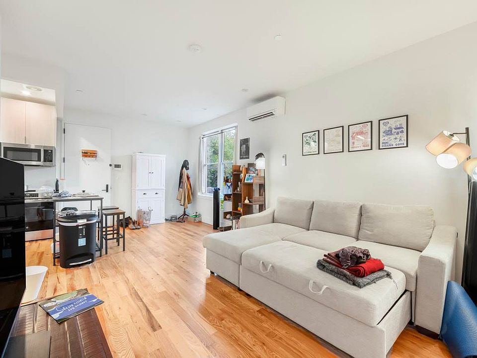 1st image of 557 Saint Johns Pl #202