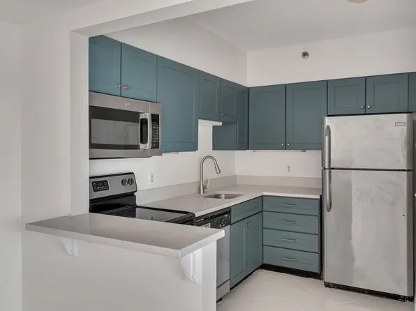 900 19th Ave S APT 507, Nashville, TN 37212