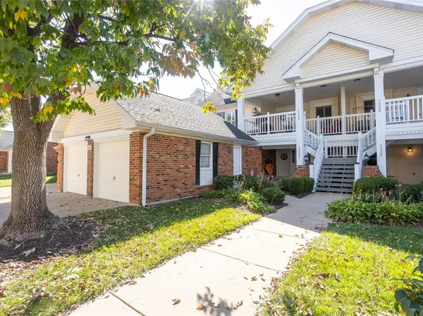 7328 Woodlawn Colonial Ln, Saint Louis, MO 63119