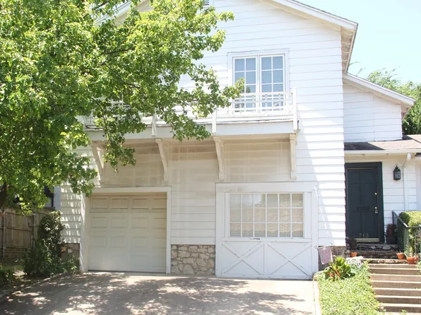 712 Haskell St, Fort Worth, TX 76107