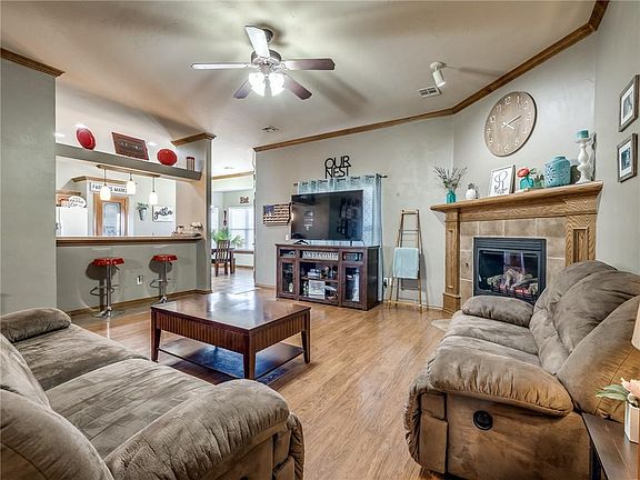 3rd image of 2808 Christina Ct