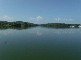 Dean Dr W, Ten mile, TN 37880