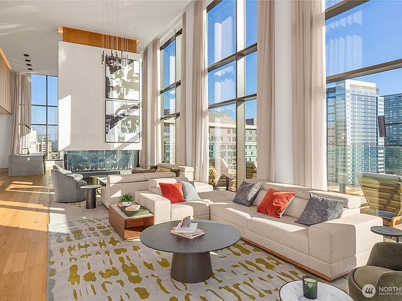 4th image of 10232 NE 10th Street #702
