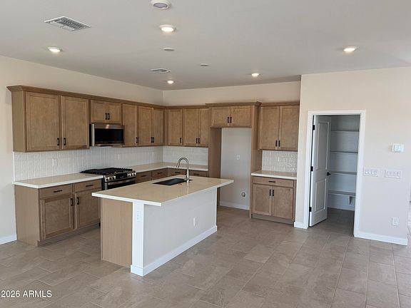 3rd image of 18262 W Lupine Avenue