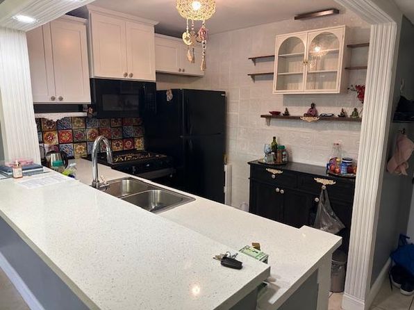 4147 NW 90th Ave APT 207