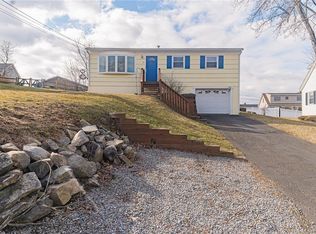 24 Berkshire Dr, Brookfield, CT