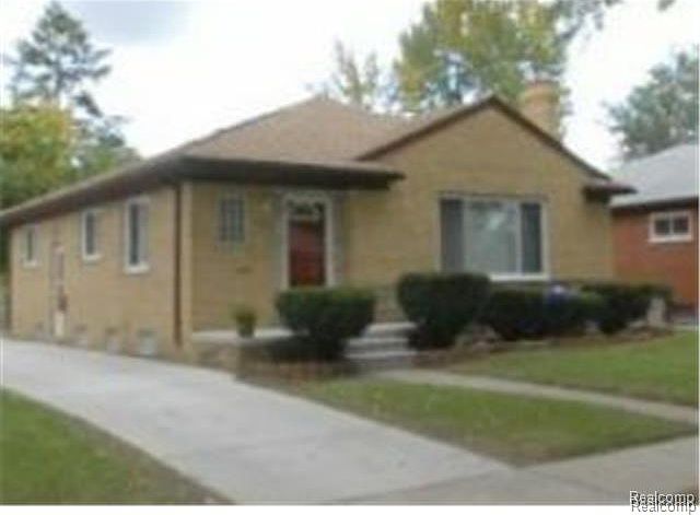 1st image of 24020 Eastwood St