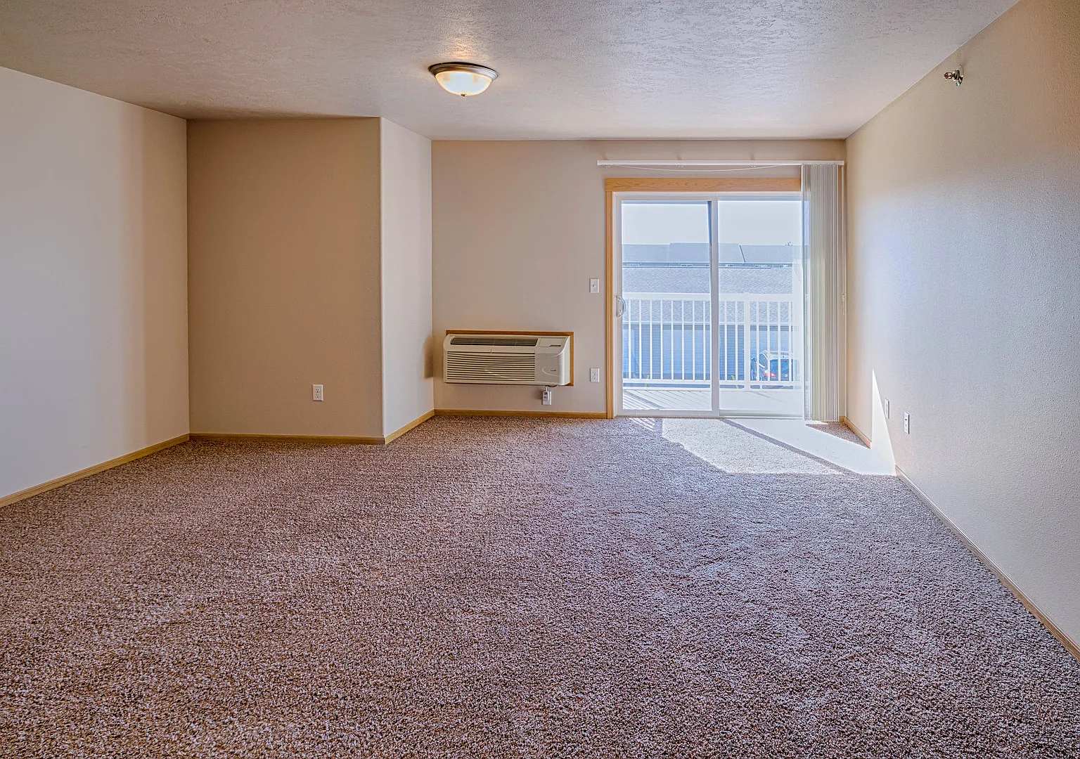 Lindenwood Apartments — Photo 2