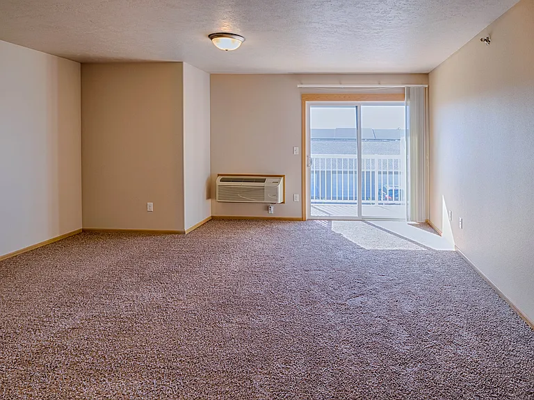 Lindenwood Apartments — Photo 2