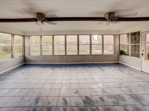 10128 E 24th Pl, Tulsa, OK 74129