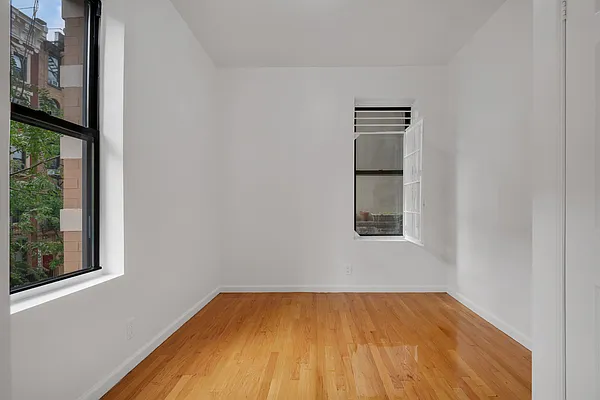 Rented by Compass | media 11