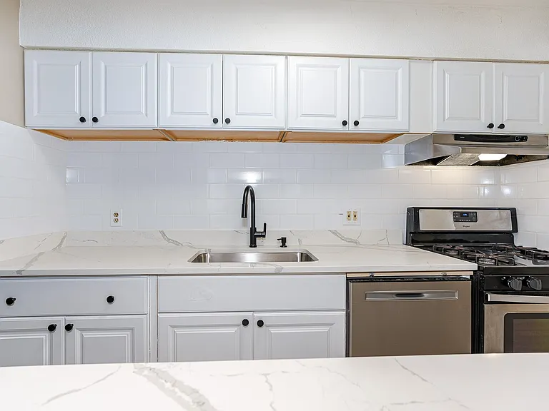 11 Crescent Dr #2 — Photo 9