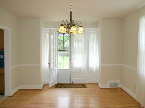 dining room with french doors to patio!