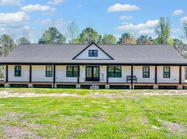 616 County Road 130, Flat Rock, AL 35966