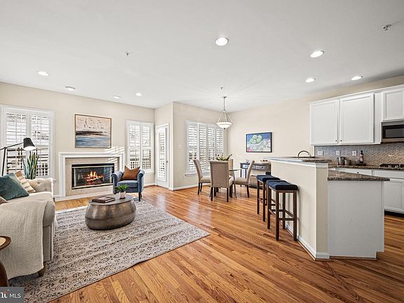 3rd image of 236 Silverbell Ct