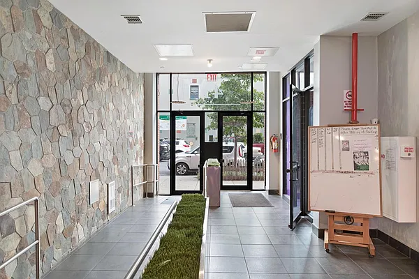 Rented by City Vista Inc | media 55