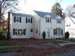 179 Calaman Rd, Cranston, RI 02910