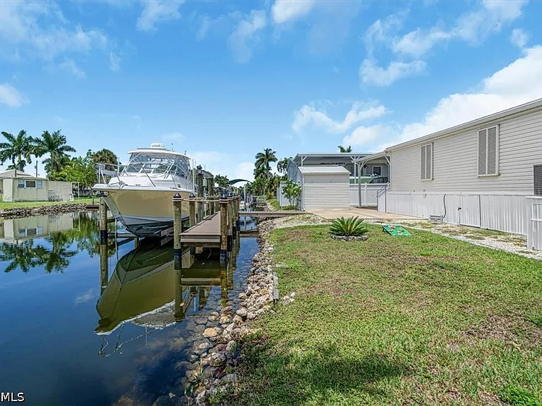 701 Coral Dr — Photo 41