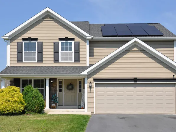 709 Belfair Dr, Leesport, PA 19533