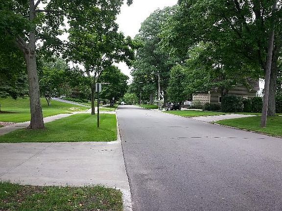 3rd image of 1634 Pennoyer Ave #1636