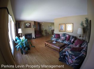1018 Main St NE, Minneapolis, MN 55413