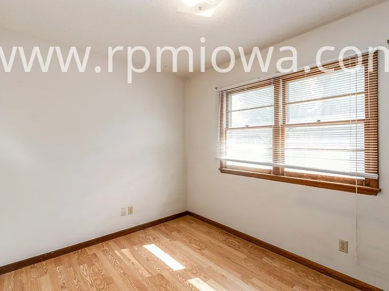 209 Todd Cir — Photo 7