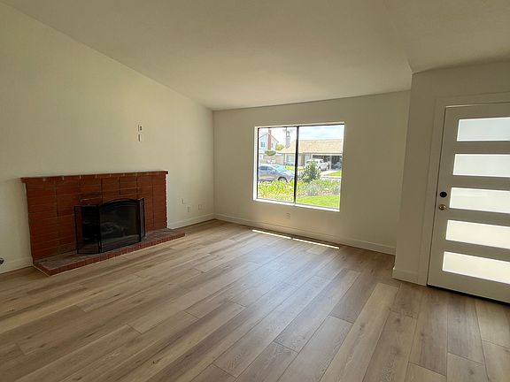 2nd image of 1554 Sierra Madre Dr