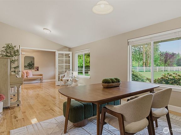 4th image of 40145 268th Avenue SE