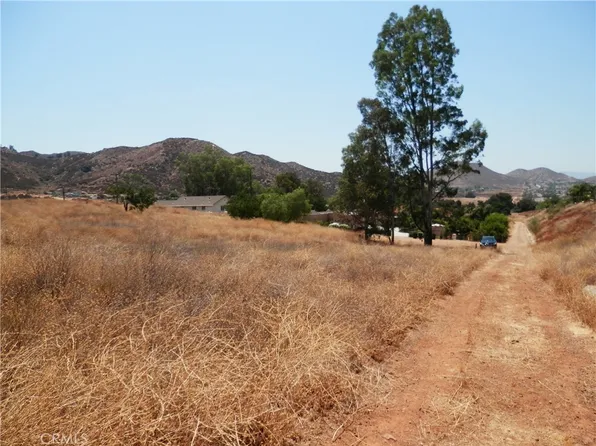 0A Hemlock St, Menifee, CA 92584
