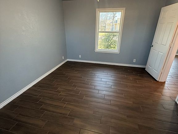 5th image of 3911 Orlando Ct #1