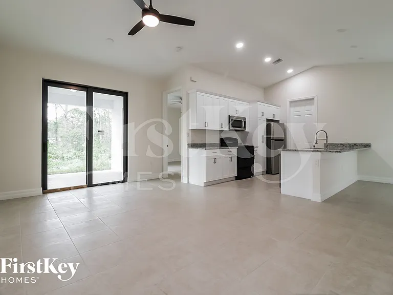 711 Nimitz Blvd — Photo 5