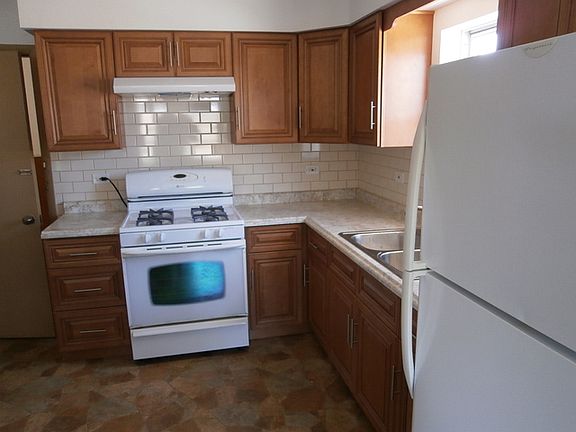 5th image of 1152 Arnold Ct APT 2