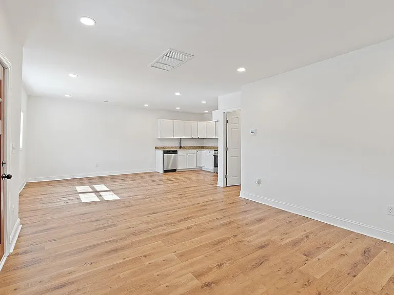 2607 McCallie Ave — Photo 3
