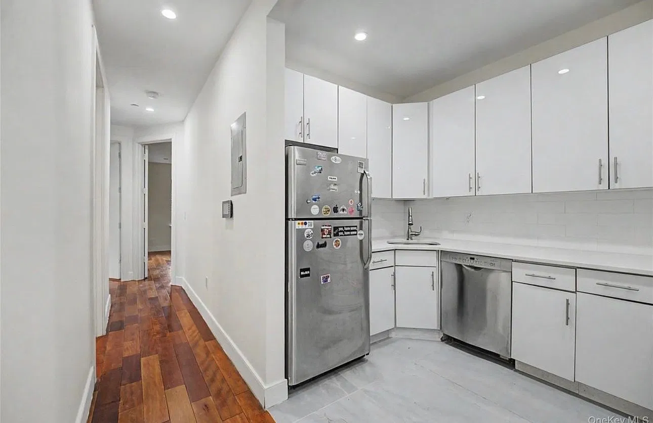 12-20 27th Avenue — Photo 2