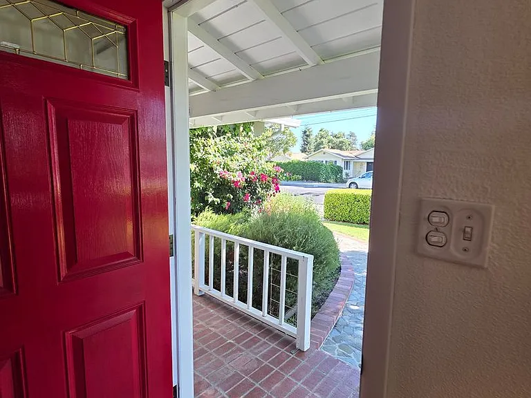 4001 Roland Dr — Photo 7