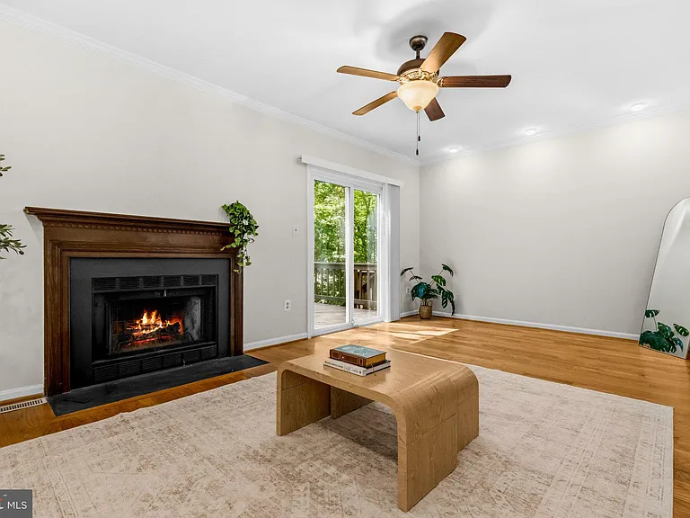 6088 Heatherwood Dr — Photo 4