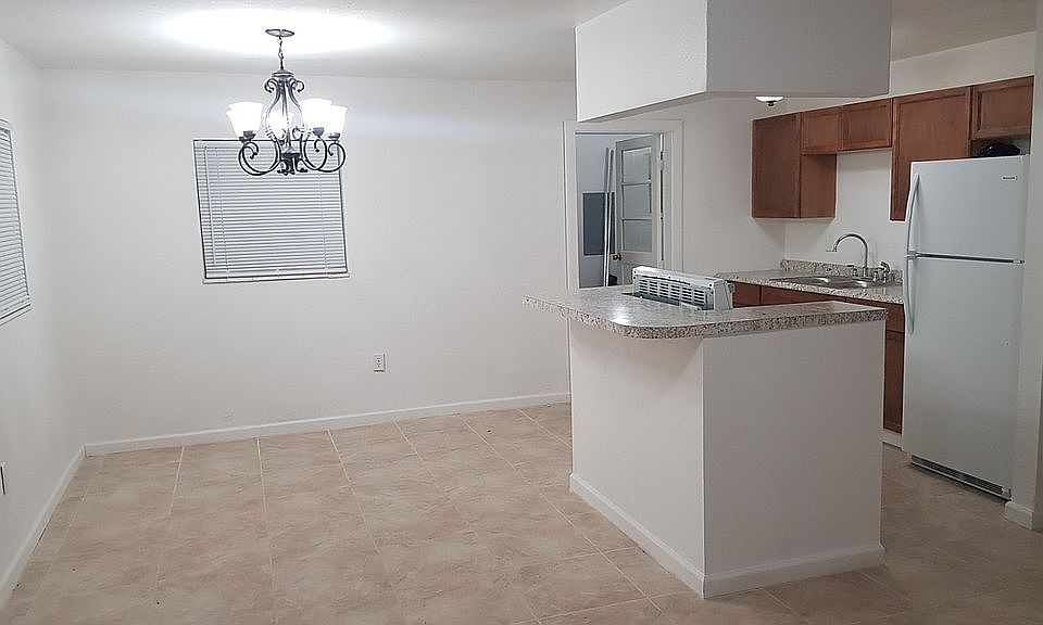 2nd image of 616 Carver Dr