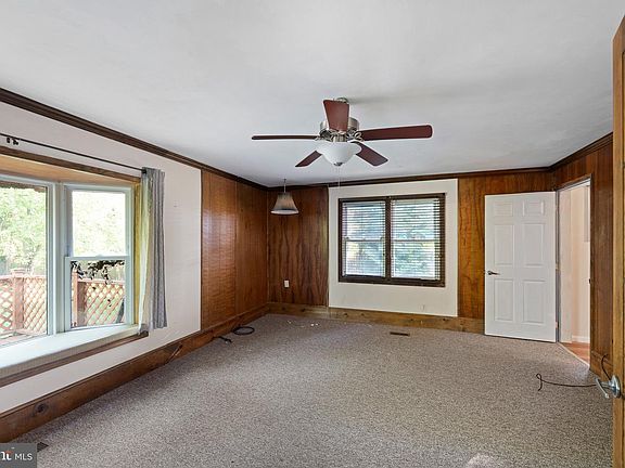 3rd image of 420 Lafferty Ln